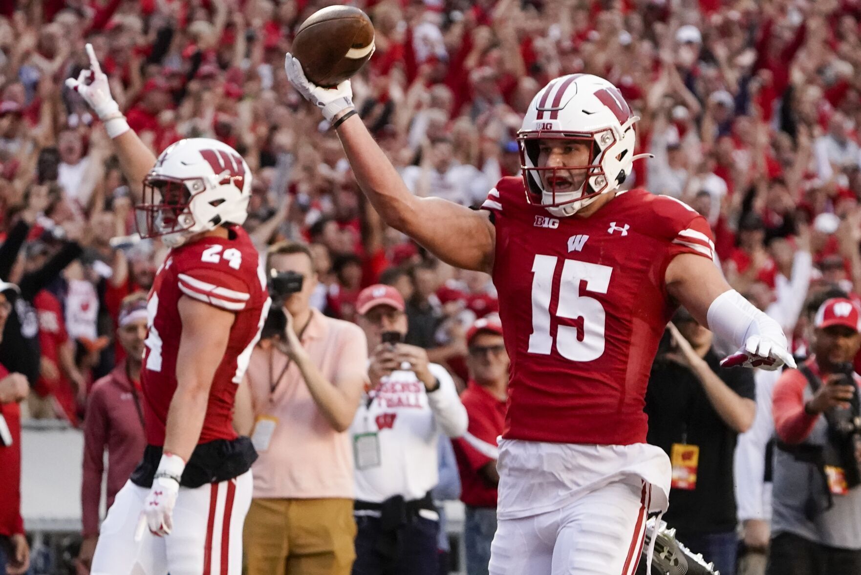 Illinois Saint Wisconsin football